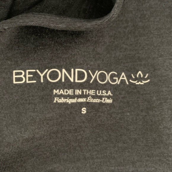 Beyond Yoga Lightweight V-Neck Tank Top - Picture 5 of 7